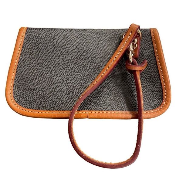 Dooney & Bourke Coin Purse Leather Pebbled Wristlet Navy Brown Trim - Picture 2 of 7